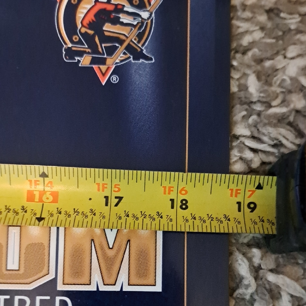 Edmonton Oilers Locker Room Sign - Picture 4 of 5